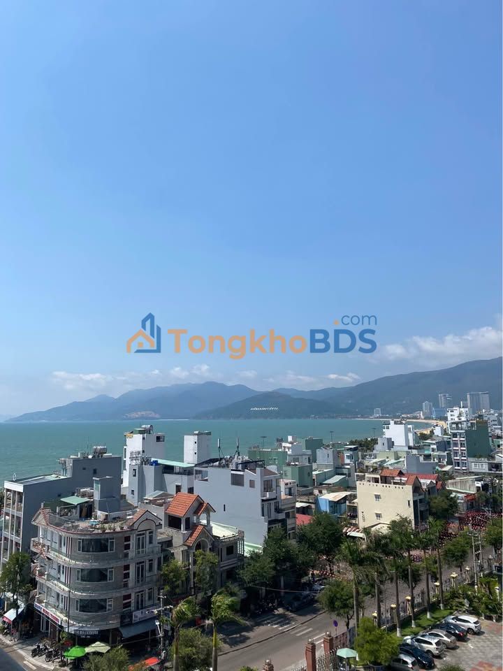 Nhà 3 tầng Quang Trung Quy Nhơn 80m2 6.49 tỷ - Ô tô vào tận nhà