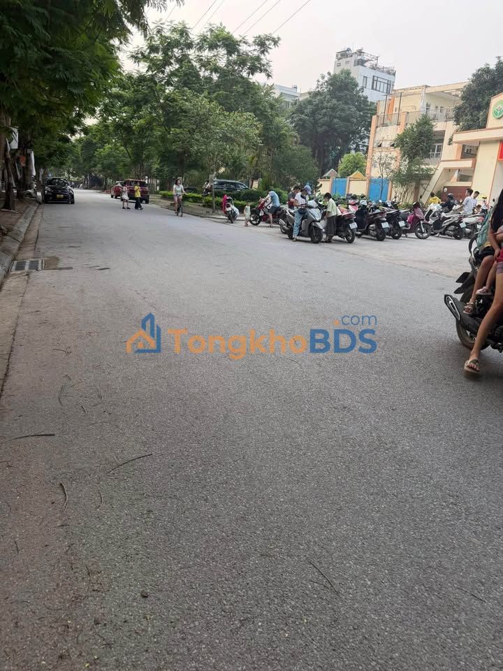 Đất Hàng Bè Hoàn Kiếm 50m² 12 tỷ - Giá tốt hiếm có