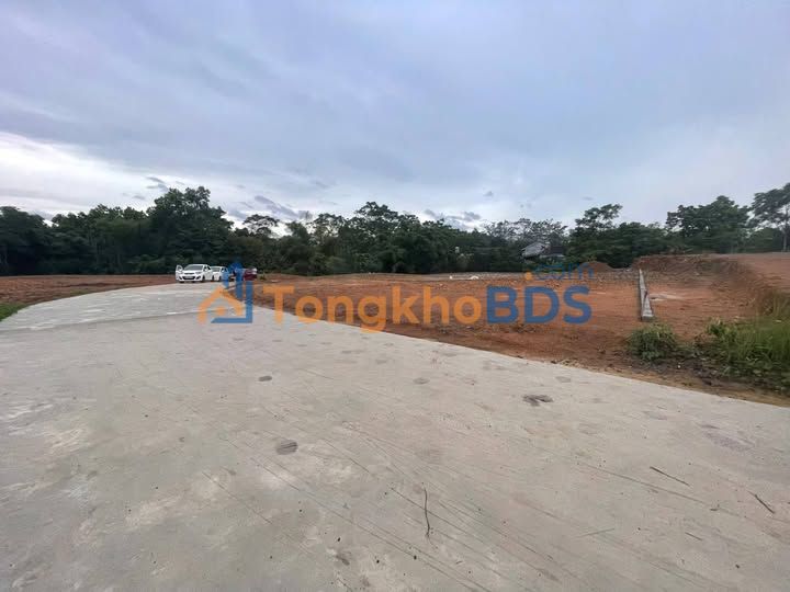 Đất nền Xóm Tưởng Quân 400m² giá thỏa thuận - Đường to ô tô