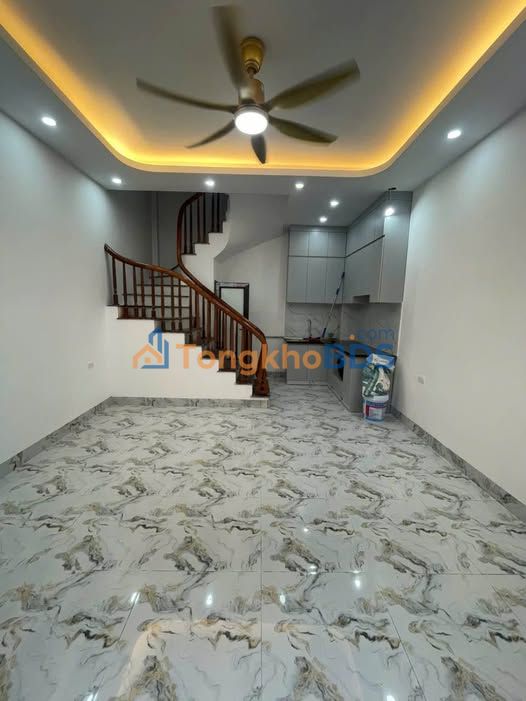 Nhà Tân Khai Vĩnh Hưng 30m² giá 3 tỷ - Ô tô vào tận nhà