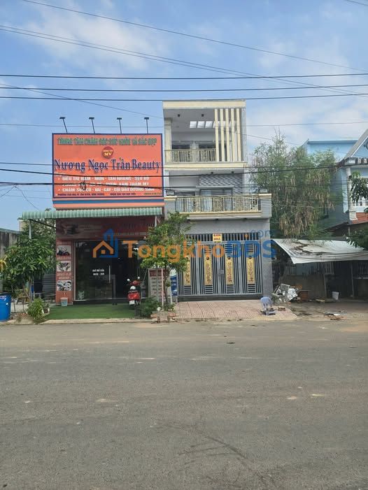 Nhà mặt tiền Tân Uyên 100m² 4.05 tỷ - Ô tô vào tận nhà