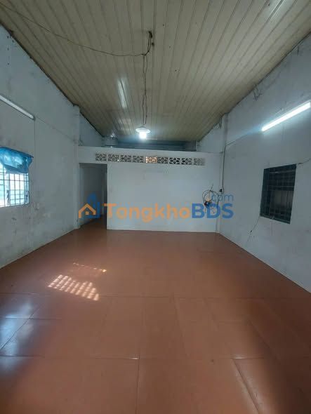 Nhà mặt tiền Tam Đông Hóc Môn 85m² 6 triệu - Ô tô vào tận nhà