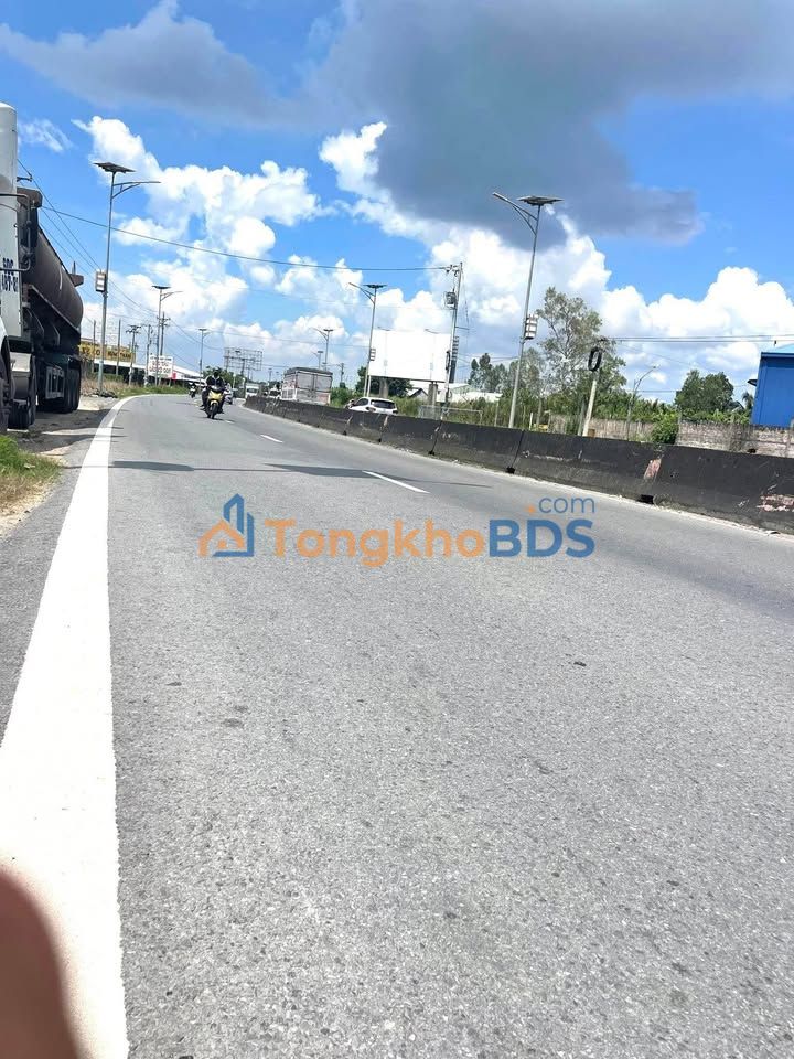 Đất nền Vĩnh Long QL1A 2.300m² - Sổ đỏ chính chủ