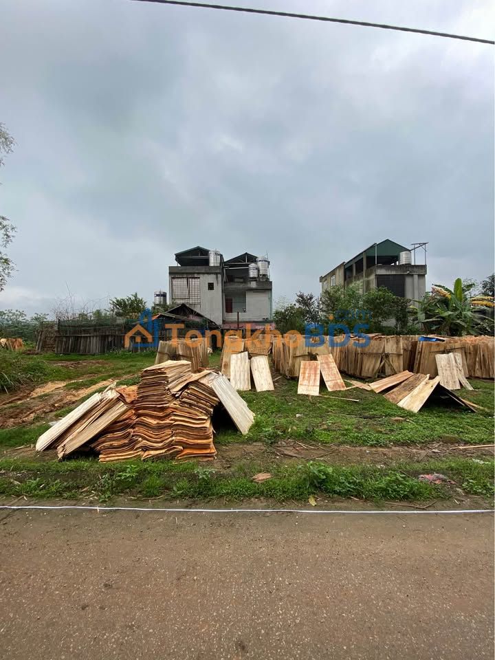 Đất nền TL152 Lục Yên 100m² giá 3xx triệu - Sổ đỏ chính chủ