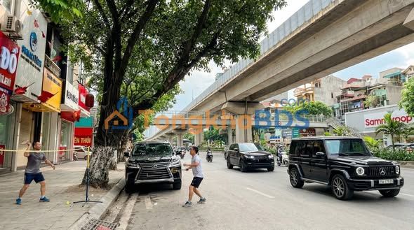 Nhà mặt phố Nguyễn Trãi 40m² 24 tỷ - Mặt tiền kinh doanh