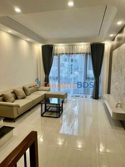 Nhà Đàm Quang Trung Long Biên 35m² 8.5 tỷ - Ô tô vào tận nhà