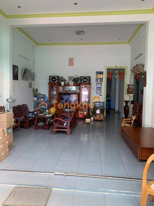 Nhà Huỳnh Thúc Kháng Pleiku 114m² 2.9 tỷ - Ô tô vào tận nhà