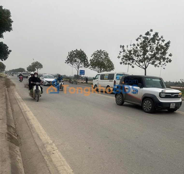 Nhà phố Quốc lộ 32 Phùng 91m2 1.1 tỷ - Mặt tiền kinh doanh