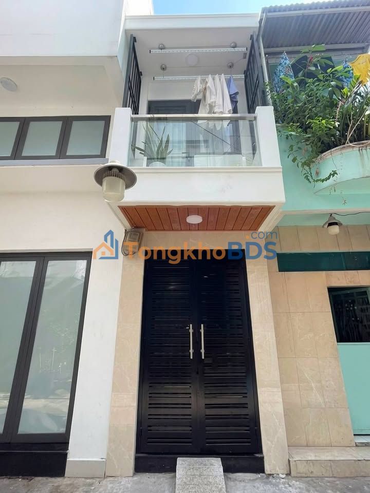 Nhà riêng CMT8 Q10 17m² 5 tỷ - Ô tô vào tận nhà
