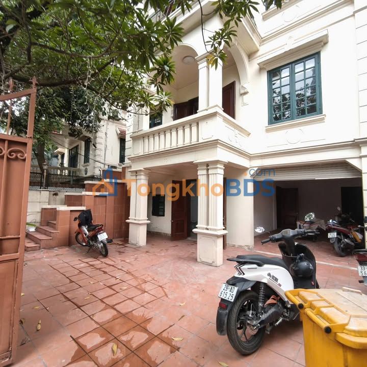 Nhà riêng Tô Ngọc Vân Tây Hồ 200m² 55tr - Ở ngay