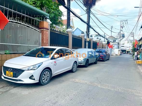 Nhà 2 mặt tiền Linh Xuân 61m² 4.37 tỷ - Ô tô vào nhà