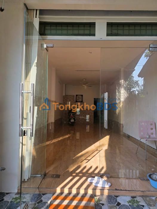 Nhà hẻm Phạm Thế Hiển Q.8 67m² 16 triệu - Sẵn vào ở