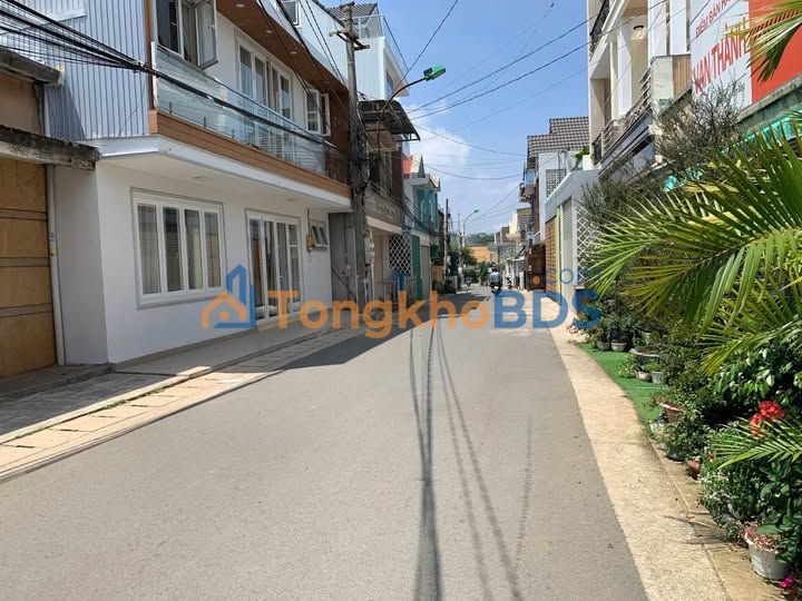 Townhouse Van Thanh P.5 Da Lat 112m2 8 ty - Chinh chu ban