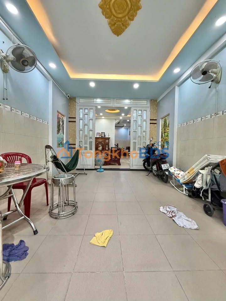 Nhà Nguyễn Sỹ Sách Tân Bình 35m² 3.2 tỷ - Ô tô vào tận nhà