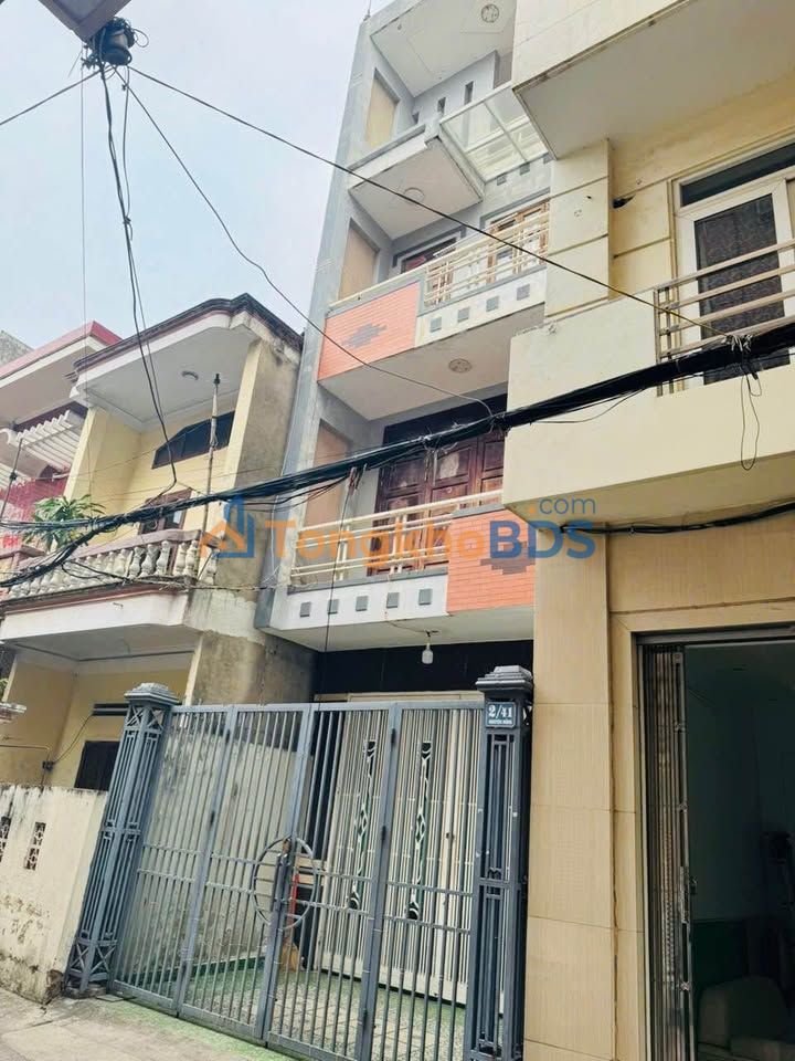 Nhà nguyên căn Nguyên Hồng 340m² 12 triệu - Sẵn sàng ở ngay