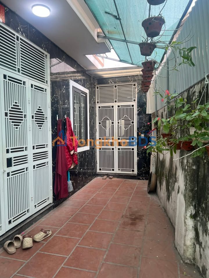 Nhà cho thuê Vạn Phúc Hà Đông 4T 3PN 3VS - Ô tô vào nhà