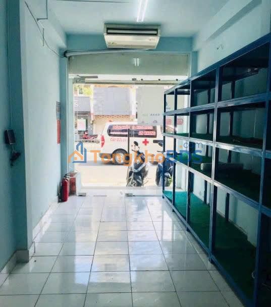 Nhà mặt tiền Hoàng Văn Thụ 56m² 22 triệu - Mặt tiền kinh doanh