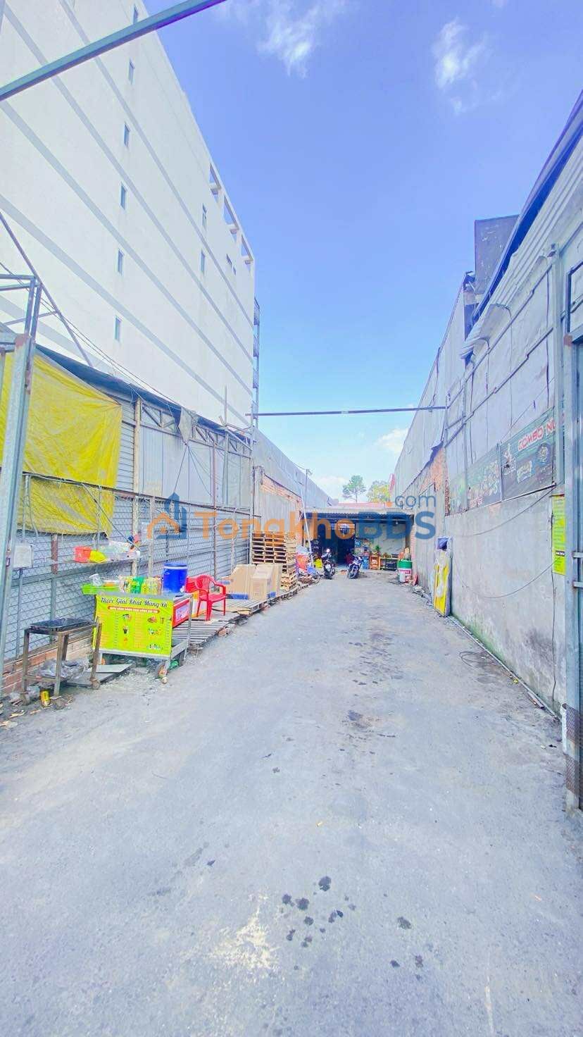 Nhà thuê Nguyễn Văn Cừ An Khánh 218m² 18 triệu Vị trí đẹp