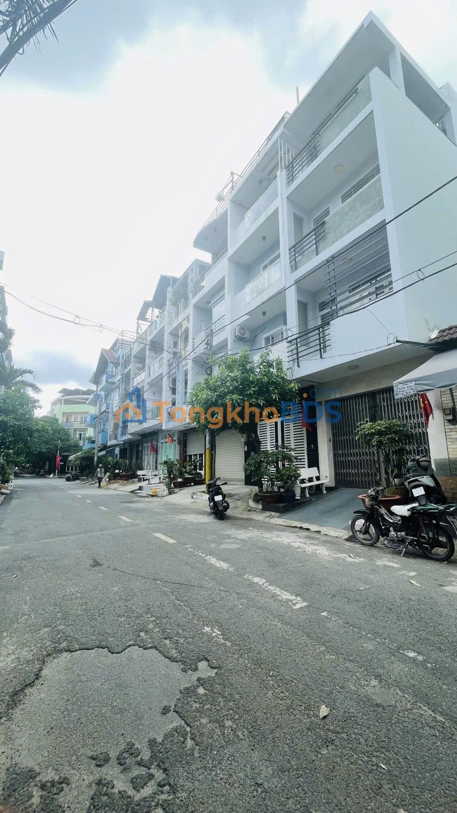 House Bình Phú Q6 65m² giá 9.9 tỷ - Ô tô vào tận nhà