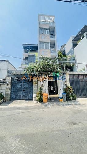 Nhà Lý Phục Man Q7 4x25m 15 tỷ - Ô tô vào tận nhà