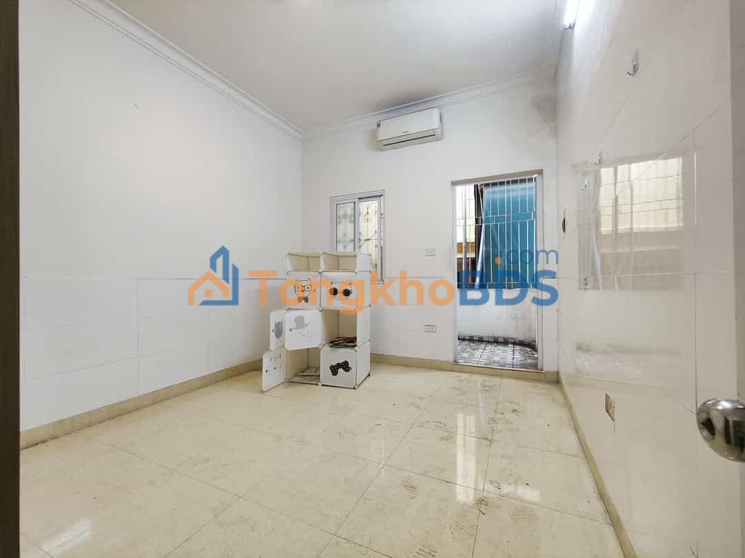 Nhà nguyên căn Đào Tấn 28m² 7.5 triệu - Sẵn sàng ở ngay