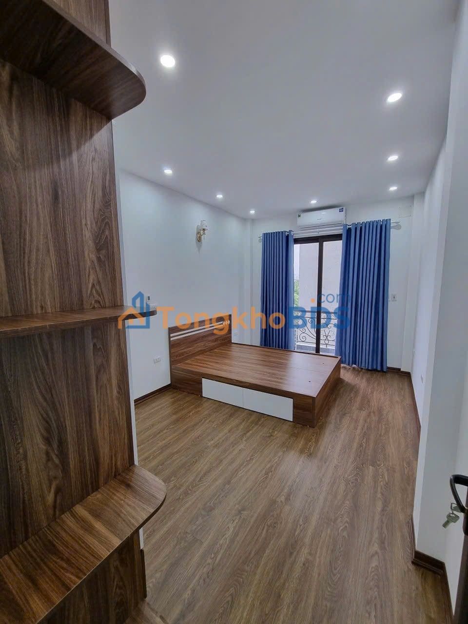 Nhà nguyên căn Quang Tiến 40m², 12 triệu - Ô tô vào nhà