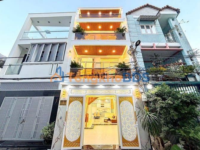 Nhà phố Gò Ô Môi Q7 180m² 10,6 tỷ - Sẵn sàng ở ngay