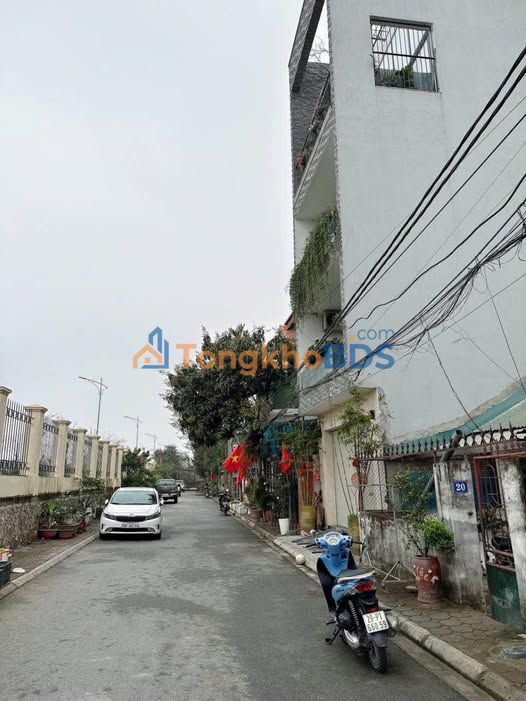 Nhà phố Ngô Xuân Quảng 117m² 15.8 tỷ - Mặt tiền kinh doanh