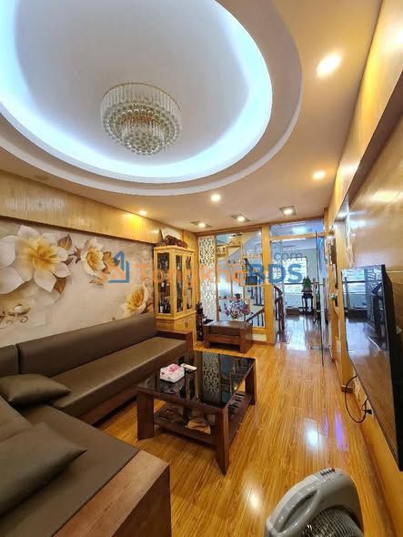 Nhà riêng Hoàng Văn Thái 62m² giá 1 tỷ - Ô tô vào tận nhà