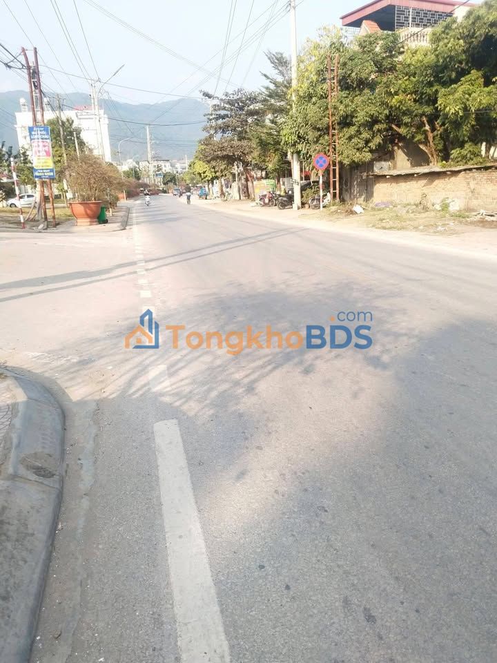 Đất nền QL37 Phù Yên 85m² giá 2 tỷ - Đường to ô tô