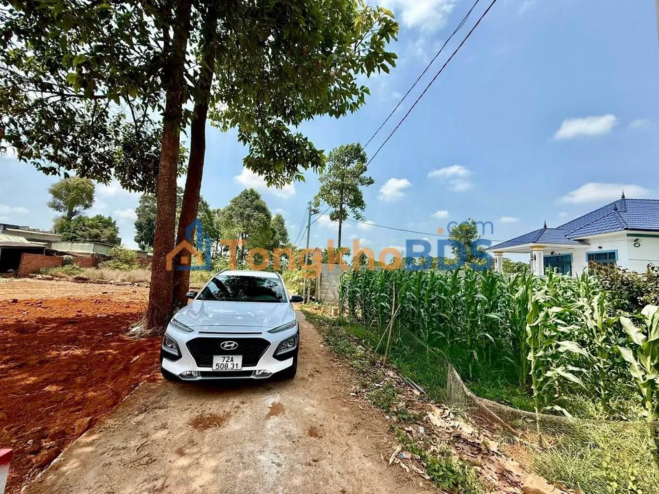 Đất nền Thị trấn Đất Đỏ 140m² 900 triệu - Sổ đỏ chính chủ