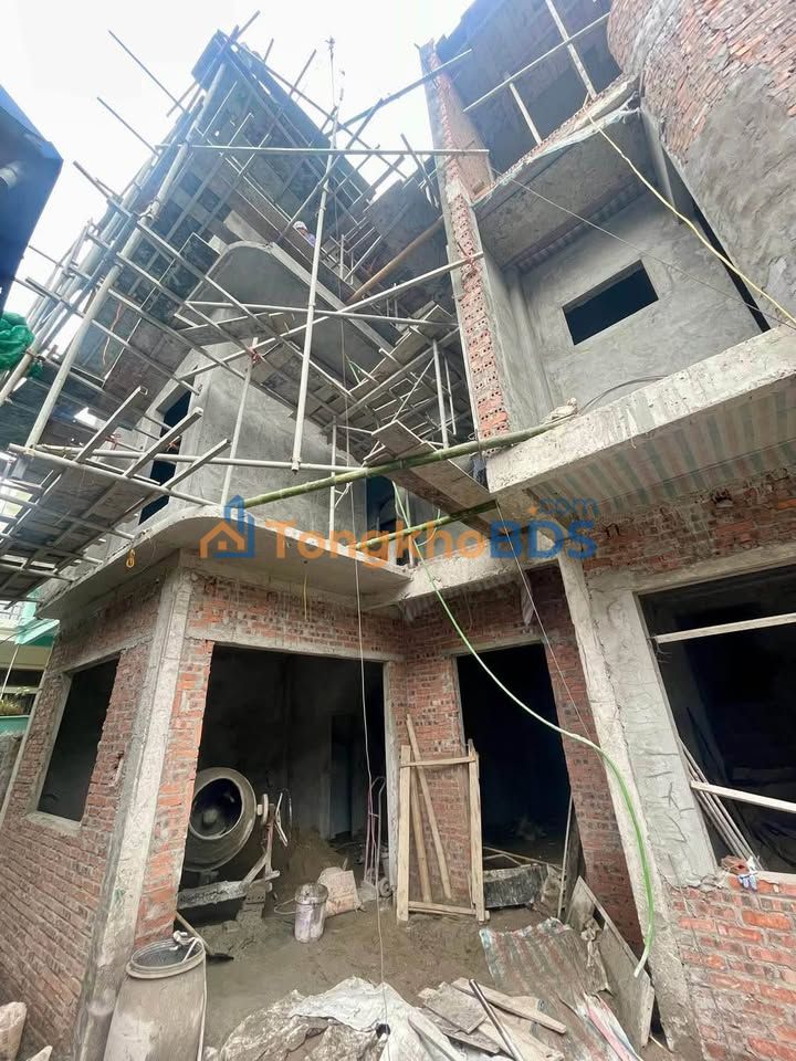 Nhà Trần Nhật Duật 50m² 2,4xx tỷ - Ô tô vào nhà