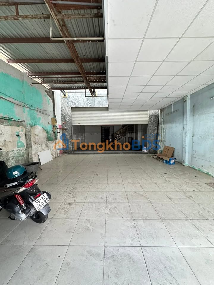 Nhà đường Cộng Hòa P13 140m² 35tr - Sẵn sàng ở ngay