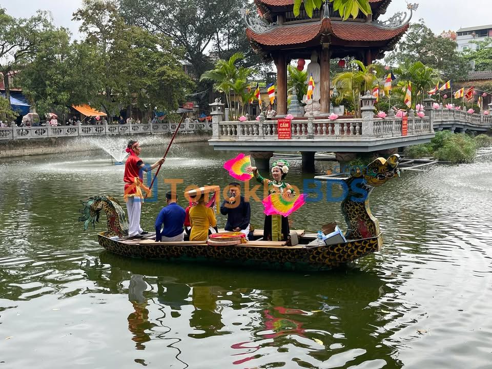 Nhà 3 tầng Lim 4.5 triệu/tháng - Ô tô vào tận nhà