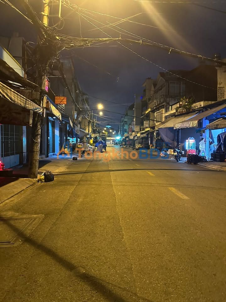 Nhà Huỳnh Văn Nghệ Tân Bình 82m² 6.8 tỷ - Ô tô vào tận nhà