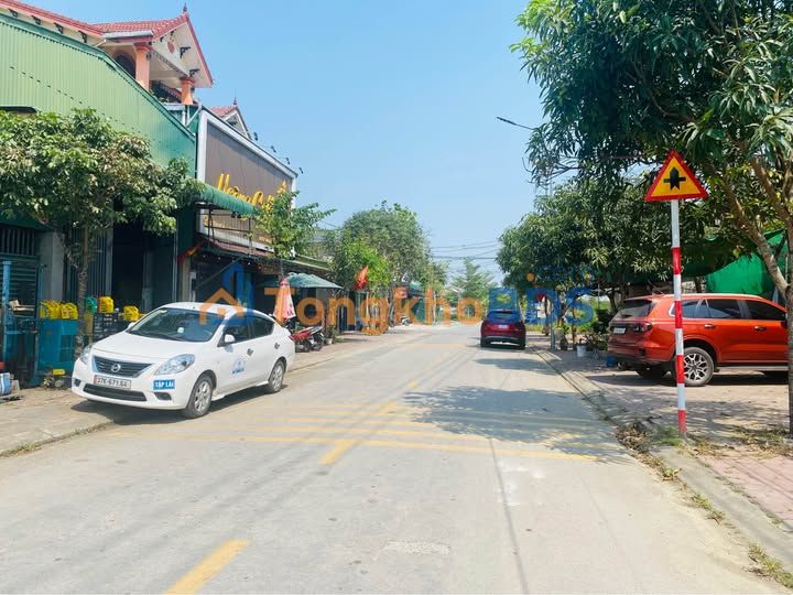 Đất mặt đường Yên Hòa Quán Bàu 190m² - Đường to ô tô