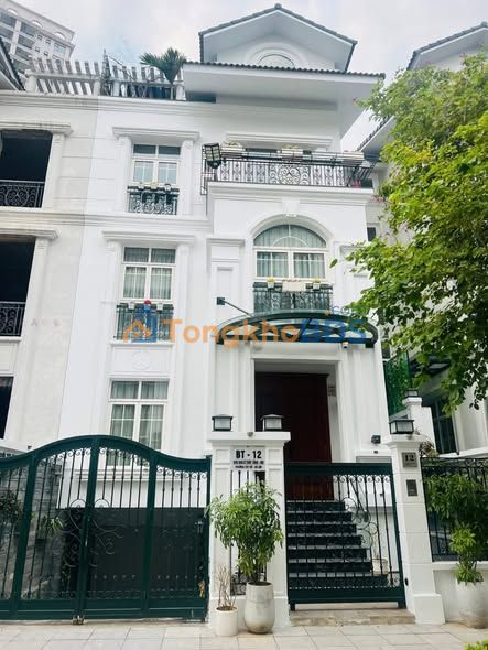 Townhouse Võ Chí Công Tây Hồ 64.9 tỷ 135m² vị trí đắc địa