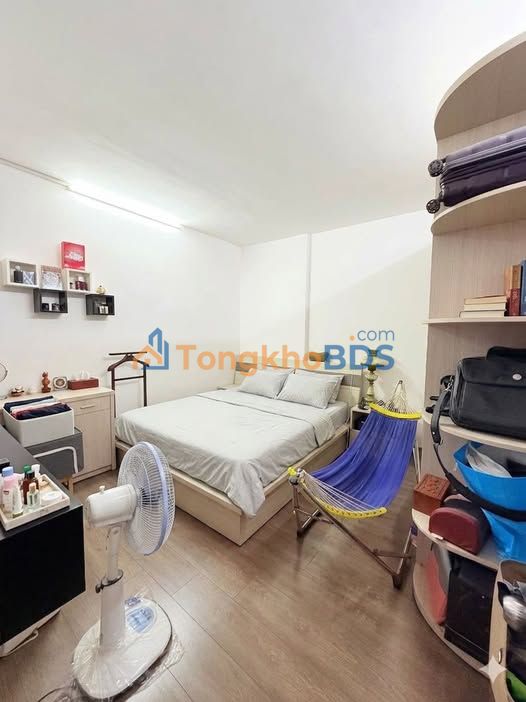 Nha CMT8 Quan 1 55m² - Oto vao tan nha, kinh doanh