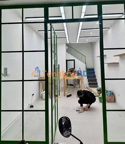 Nhà phố Xuân Thủy Cầu Giấy 120m² 32tr - Ô tô vào nhà