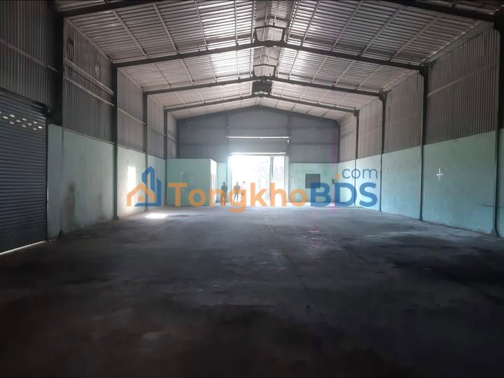 Kho xuong KCN Tan Binh 500m2 gia 50 trieu - Hoat dong ngay