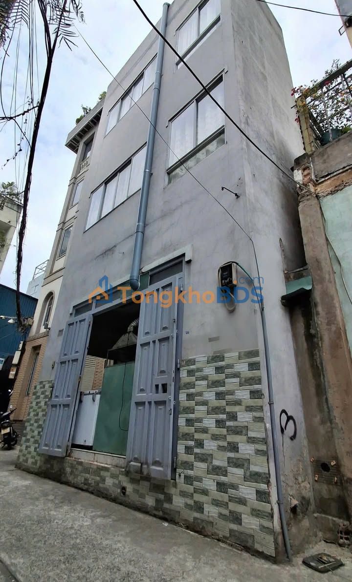 Nhà mặt tiền Calmette Q1 60m² 6.2 tỷ - Ô tô vào tận nhà