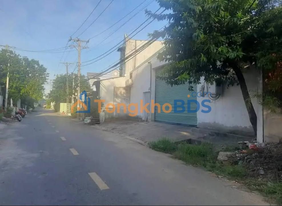 Kho xưởng Hóc Môn 605m² giá 13.5 tỷ - Container thoải