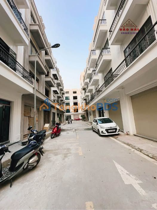 Nhà 4,5 tầng Bồ Xuyên 65m² 5 tỷ - Full nội thất sẵn ở