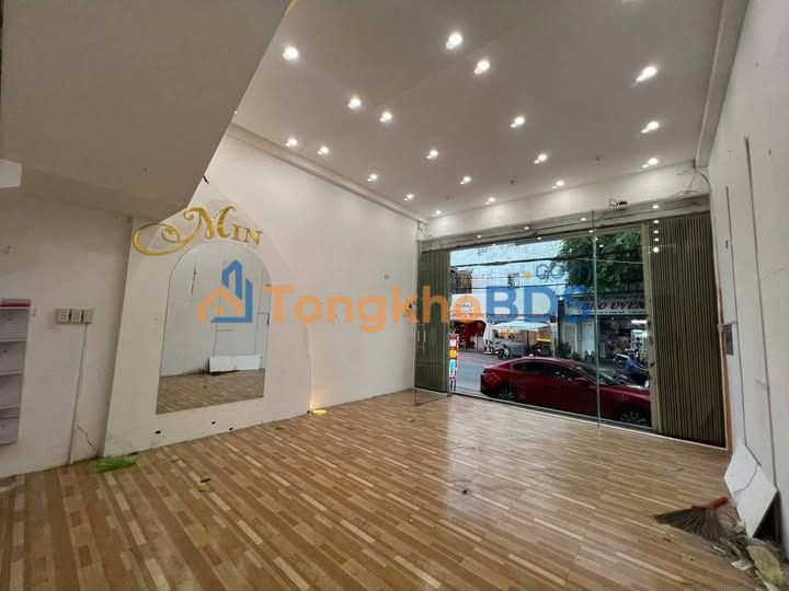 Nhà Nguyễn Tự Tân Quảng Ngãi 270m² 5,9 tỷ - Ô tô vào nhà