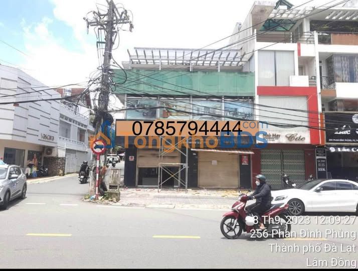 Nhà nguyên căn Phan Đình Phùng 151m² 75tr - Ô tô vào
