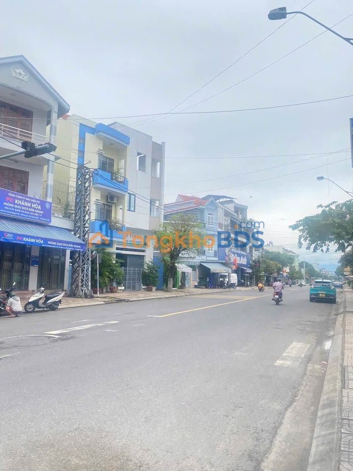 Nhà phố Nguyễn Trãi Diên Khánh 102m2 6 tỷ - KD mặt tiền