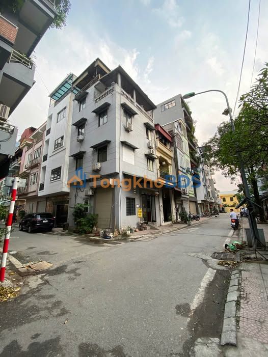 Nhà cho thuê Long Biên 40m² giá 12 triệu - Ô tô tránh