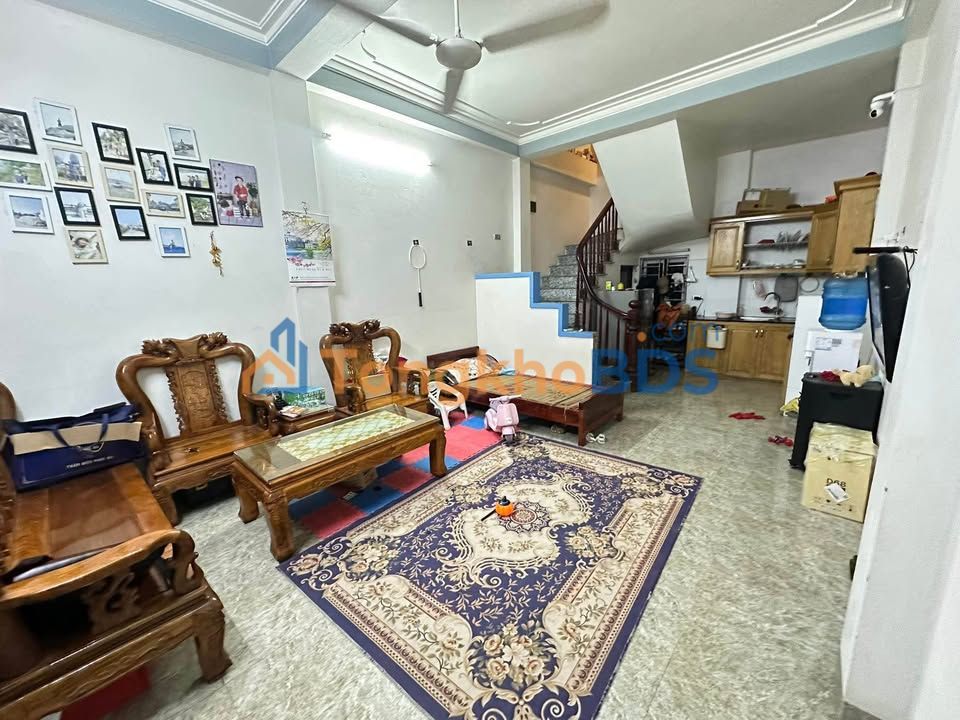 Nhà ngõ 541 Bát Khối 40m2 giá 8.2 tỷ - Chính chủ bán