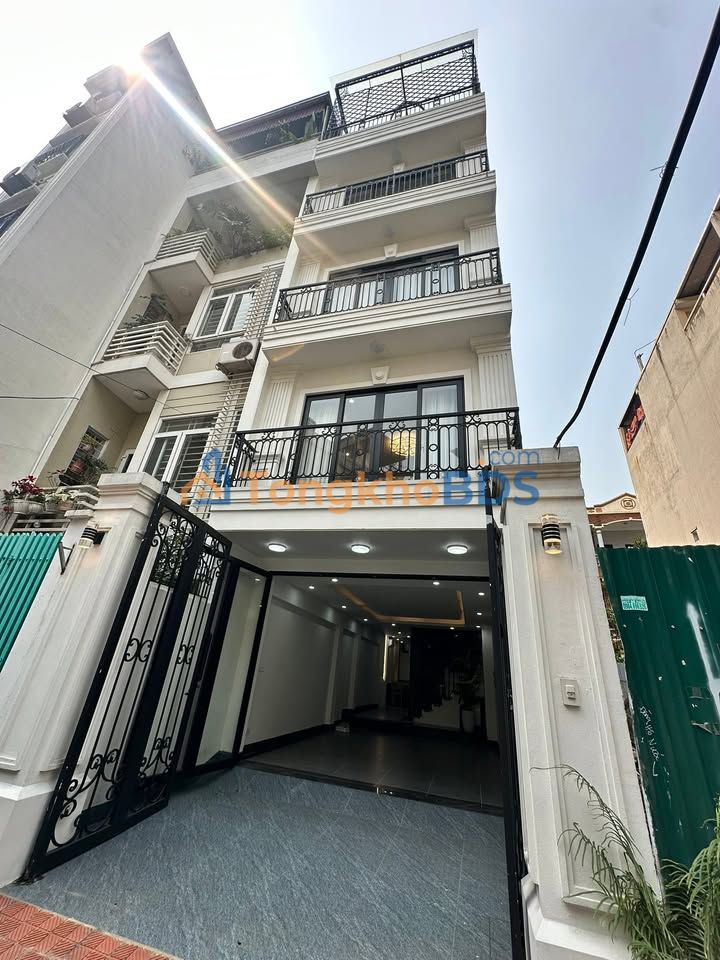 Nhà Bồ Đề Long Biên 71m² 21 tỷ - Ô tô vào tận nhà