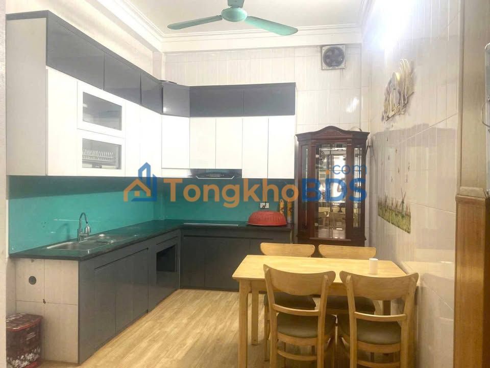 Nhà nguyên căn Chu Huy Mân Phúc Đồng 40m² 10 triệu - Sẵn sàng ở